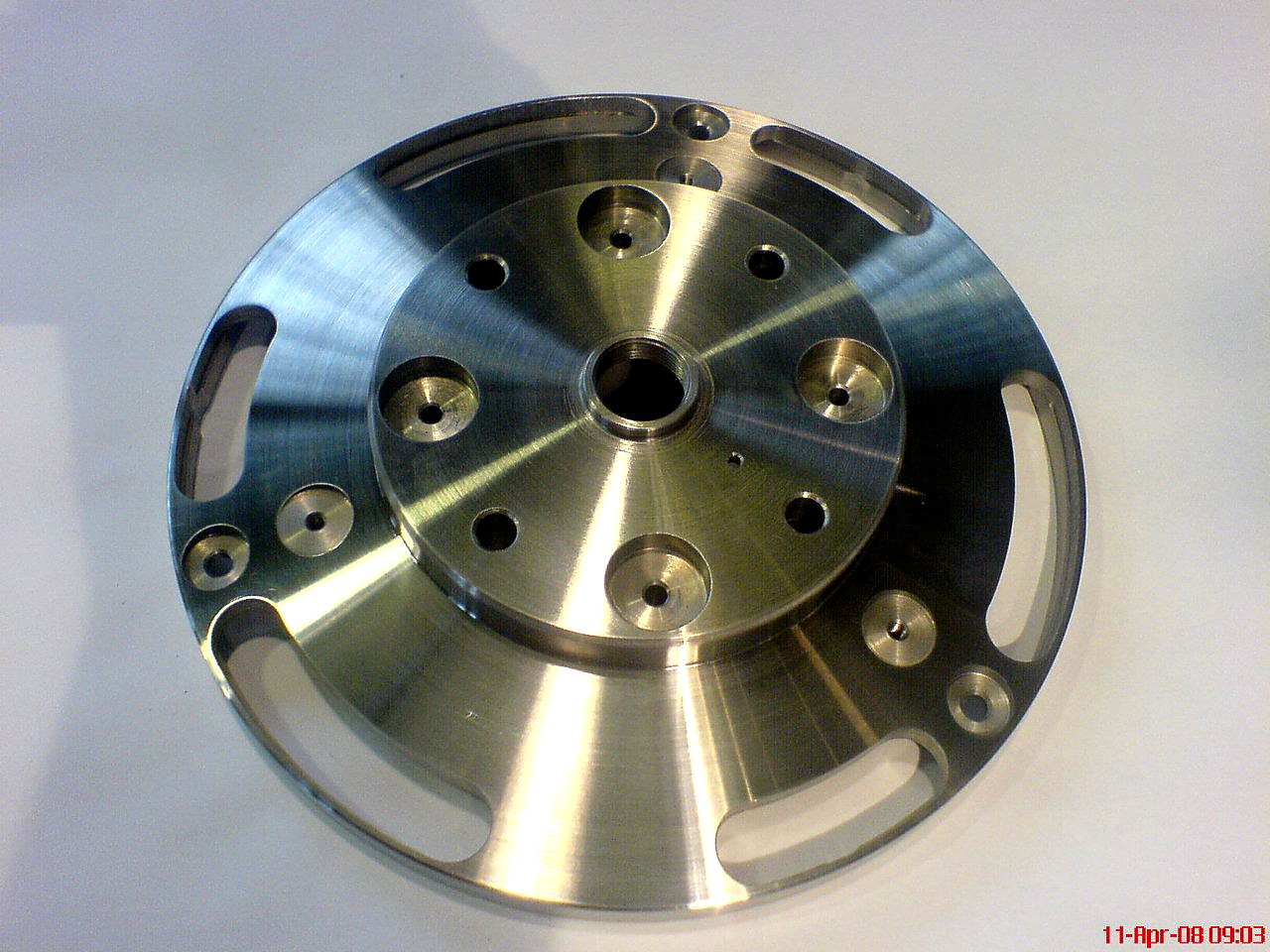 Steel flange turned in the Arisi workshop